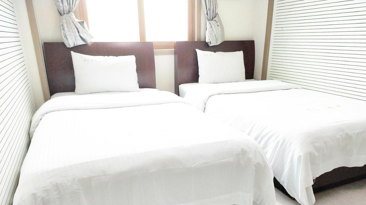 Golden Park Hotel Jeju Exterior photo