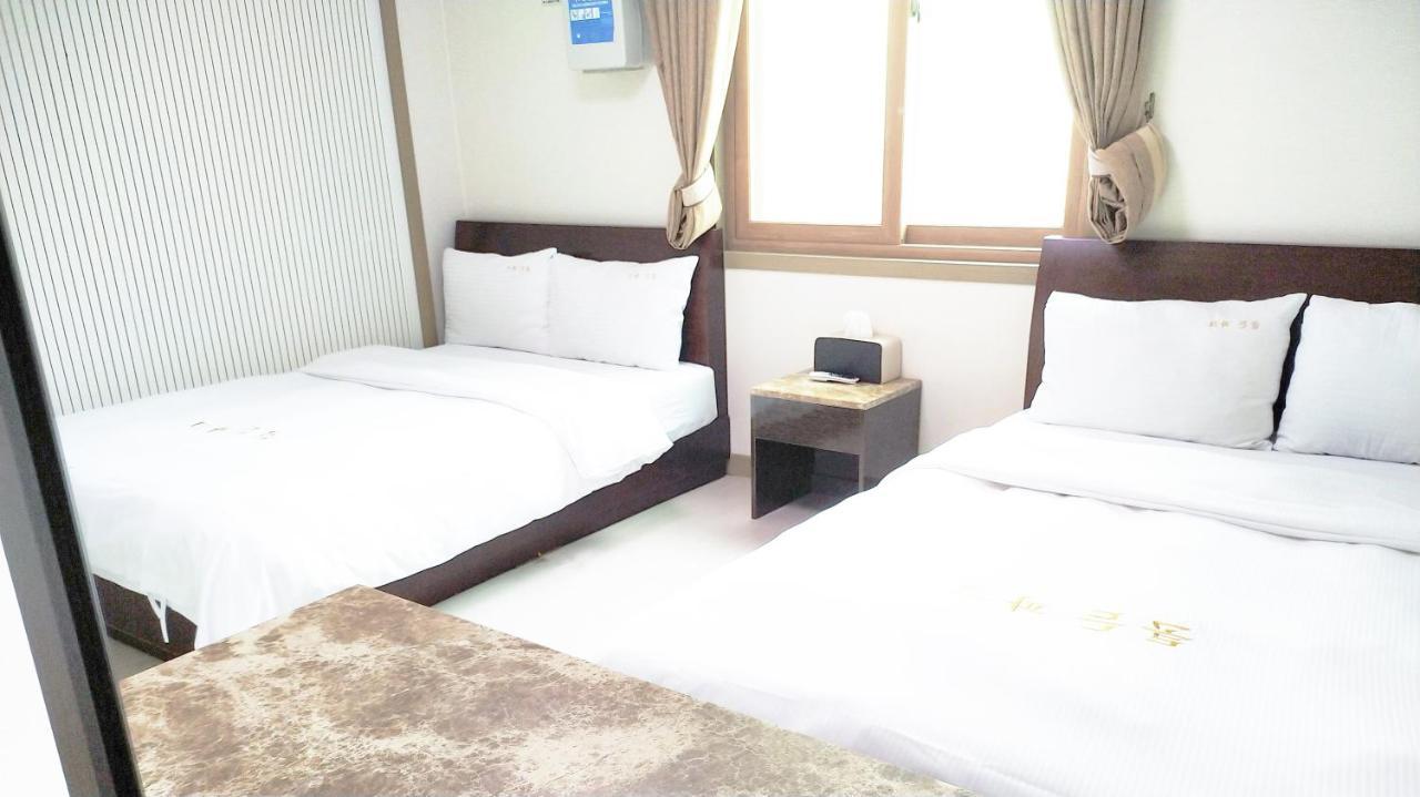 Golden Park Hotel Jeju Exterior photo