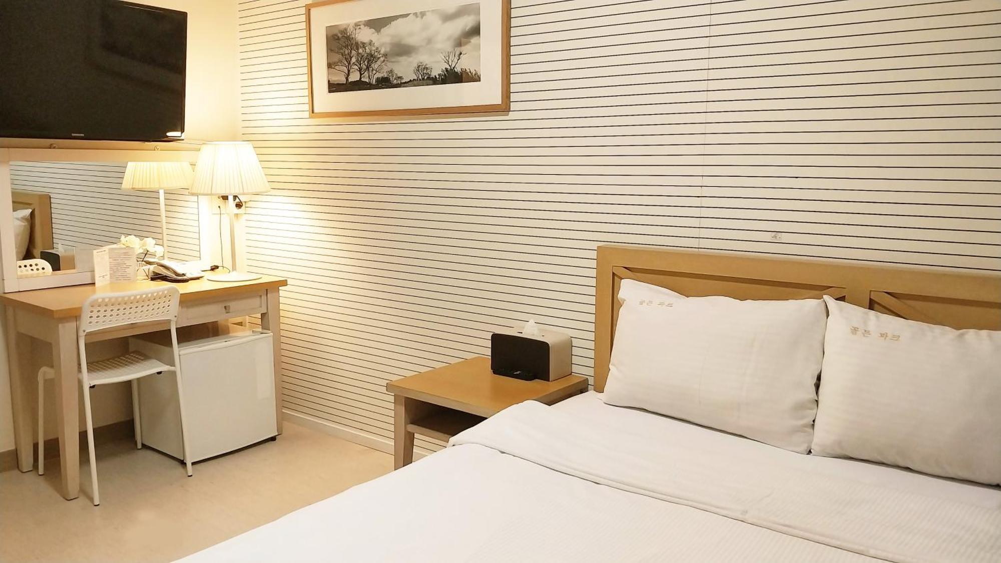 Golden Park Hotel Jeju Exterior photo